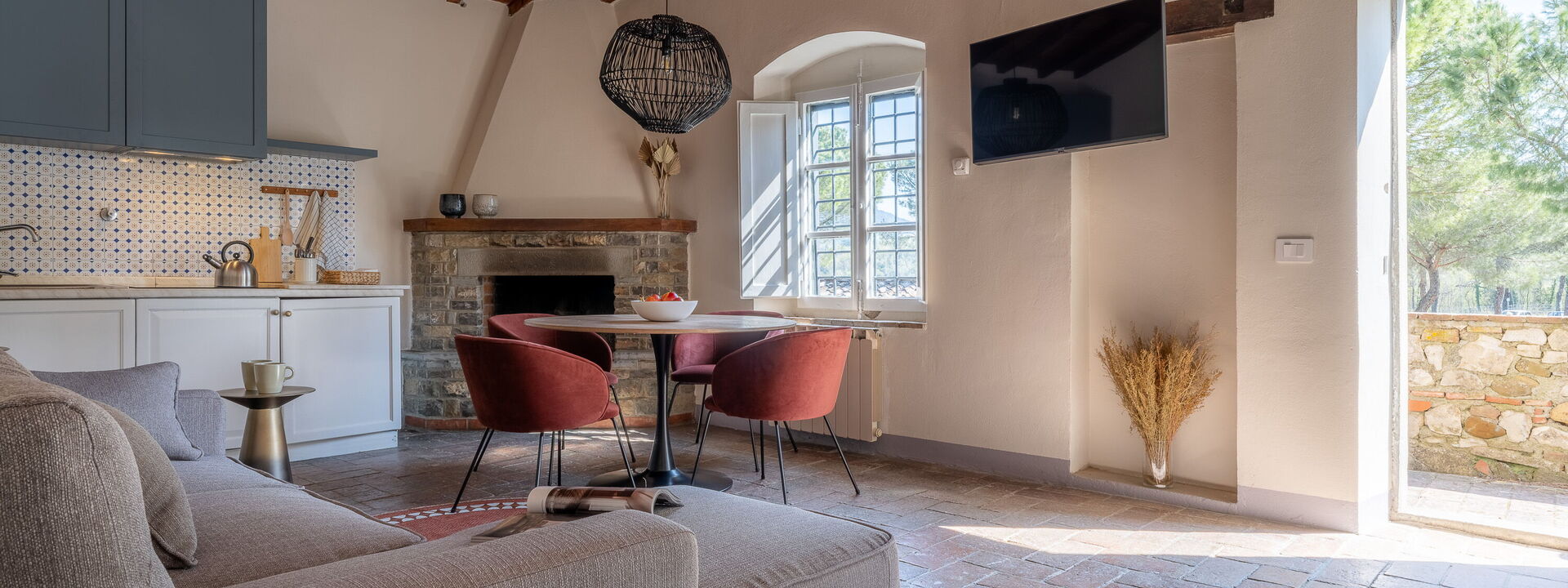 Relais Badia a Passignano - Relais Badia a Passignano - Appartamento Garnacha: Frühling, Herbst, Küche, Sommer, Wohnzimmer