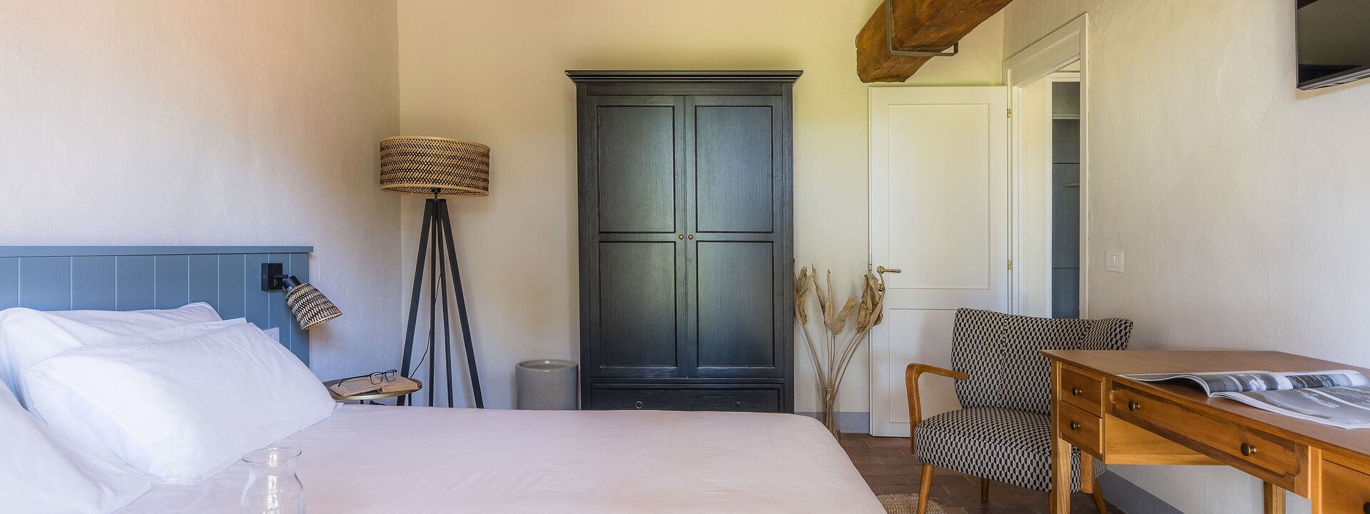 Relais Badia a Passignano - Relais Badia a Passignano - Appartamento Trebbiano: Automne, chambre à coucher, Été, Printemps