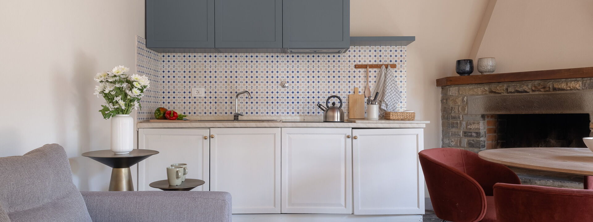 Relais Badia a Passignano - Relais Badia a Passignano - Appartamento Garnacha: Frühling, Herbst, Küche, Sommer, Wohnzimmer