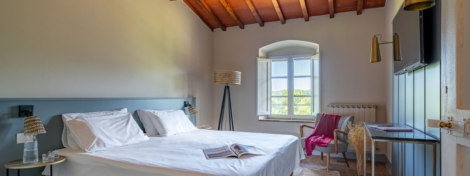 Relais Badia a Passignano - Relais a Badia a Passignano - Appartamento Tempranillo: Automne, chambre à coucher, Été, Printemps