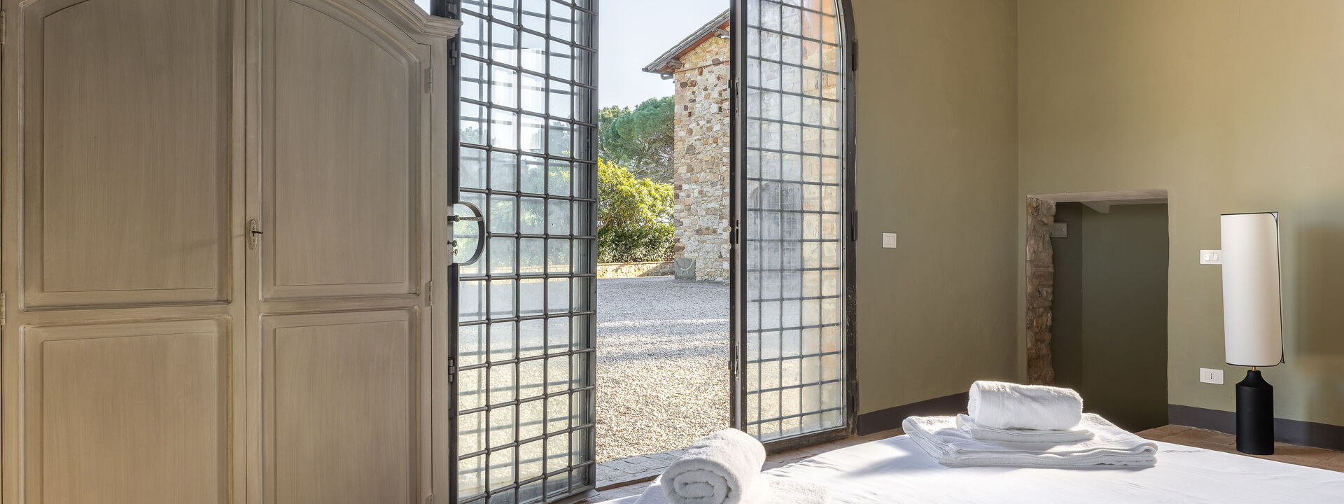 Relais Badia a Passignano - Cottage Brunello di Relais Badia a Passignano: Autunno, Camera da letto, Estate, Primavera