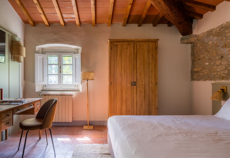 Relais Badia a Passignano - Relais Badia a Passignano - Appartamento Merlot: Automne, chambre à coucher, Été, Printemps