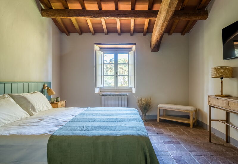 Relais Badia a Passignano - Relais Badia a Passignano - Appartamento Merlot: Automne, chambre à coucher, Été, Printemps