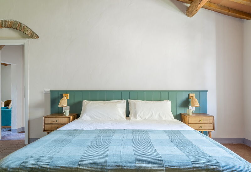 Relais Badia a Passignano - Relais Badia a Passignano - Appartamento Merlot: Automne, chambre à coucher, Été, Printemps