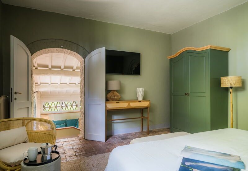 Relais Badia a Passignano - Relais Badia a Passignano - Appartamento Sangiovese: Automne, chambre à coucher, Été, Printemps