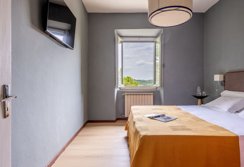 Relais Badia a Passignano - Relais Badia a Passignano - Appartamento Prosecco: Automne, chambre à coucher, Été, Printemps