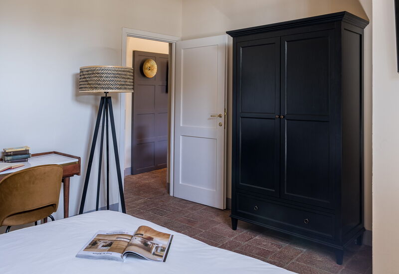 Relais Badia a Passignano - Relais Badia a Passignano - Appartamento Sauvignon: Automne, chambre à coucher, Été, Printemps