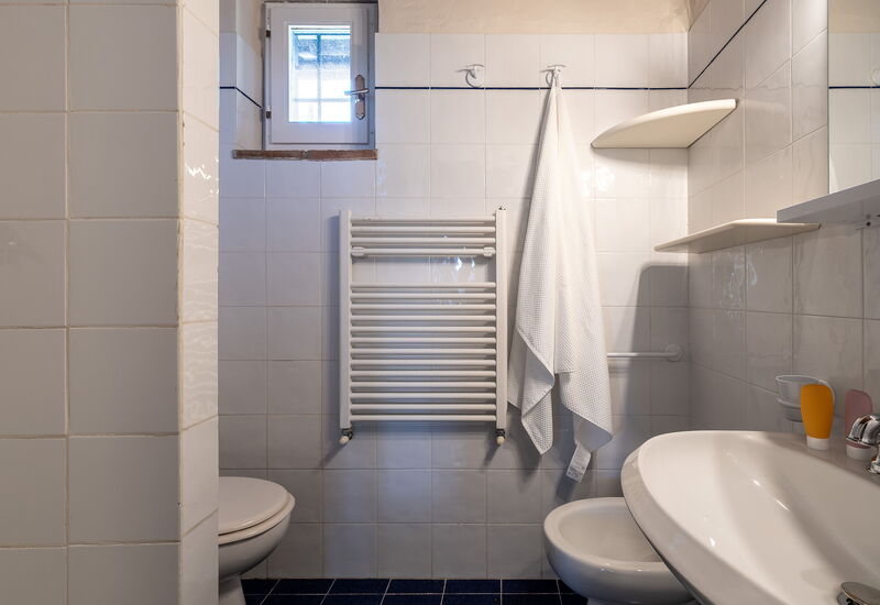 Relais Badia a Passignano - Relais Badia a Passignano - Appartamento Trebbiano: Automne, Été, Printemps, Salle de bain