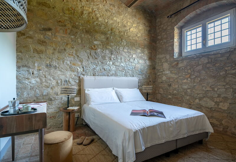 Relais Badia a Passignano - Relais Badia a Passignano - Appartamento Pinot Grigio: Automne, chambre à coucher, Été, Printemps