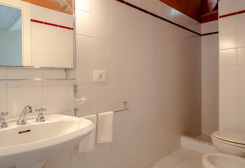 Relais Badia a Passignano - Relais Badia a Passignano - Appartamento Montepulciano: Automne, Été, Printemps, Salle de bain