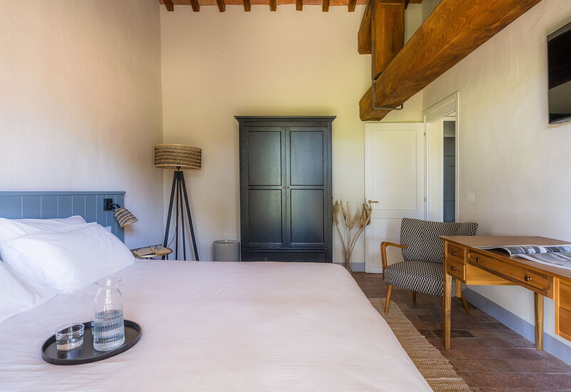 Relais Badia a Passignano - Relais Badia a Passignano - Appartamento Trebbiano: Automne, chambre à coucher, Été, Printemps