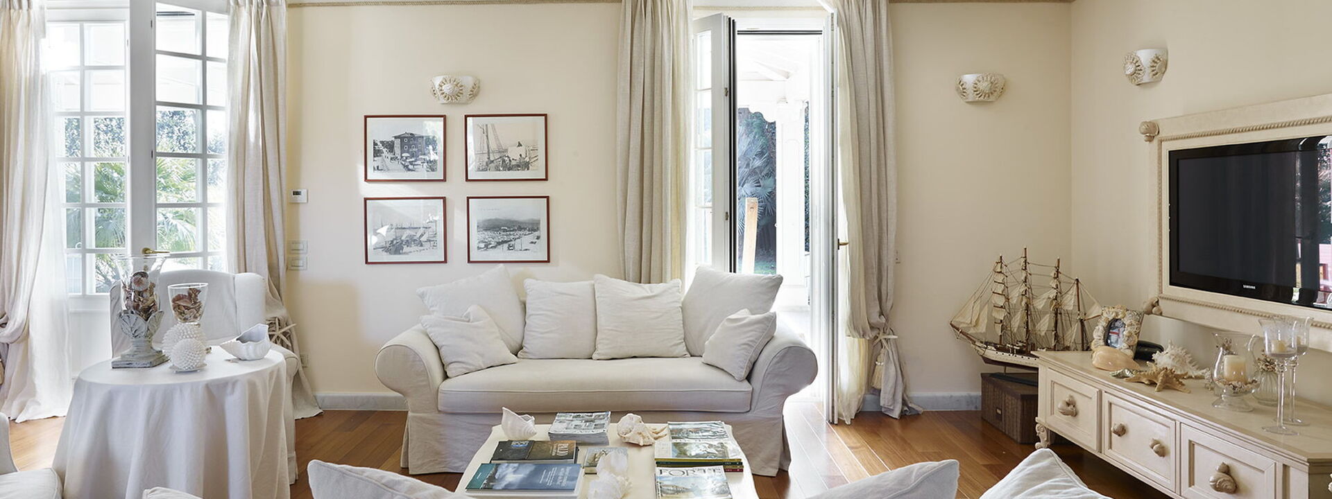 Villa Forte Dei Marmi, Pool & Garden: Autunno, Estate, Primavera, Soggiorno