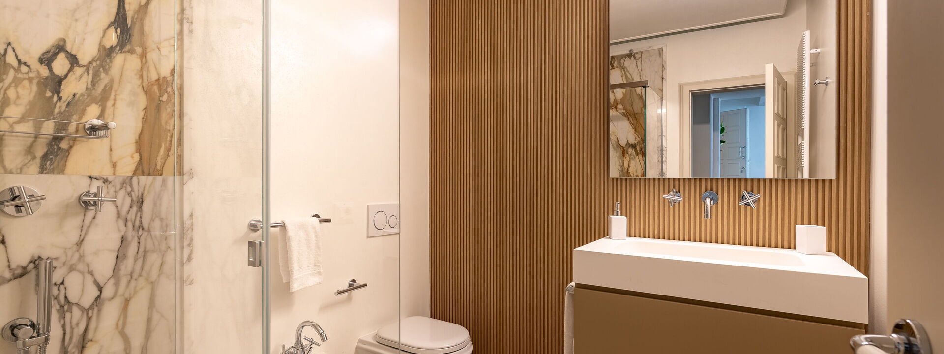 Deservi Charming Apartments - Deservi Charming Apartments 4: Bad, Frühling, Herbst, Sommer, Winter