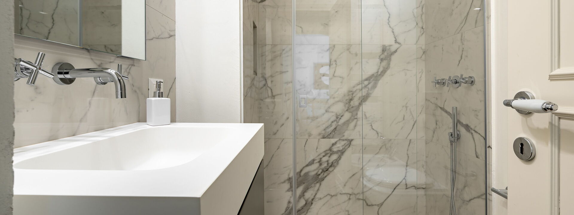 Deservi Charming Apartments - Deservi Charming Apartments 5: Autunno, Bagno, Estate, Inverno, Primavera