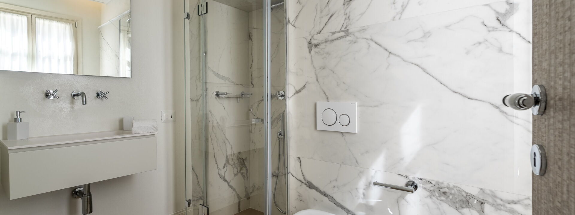 Deservi Charming Apartments - Deservi Charming Apartments 8: Bad, Frühling, Herbst, Sommer, Winter