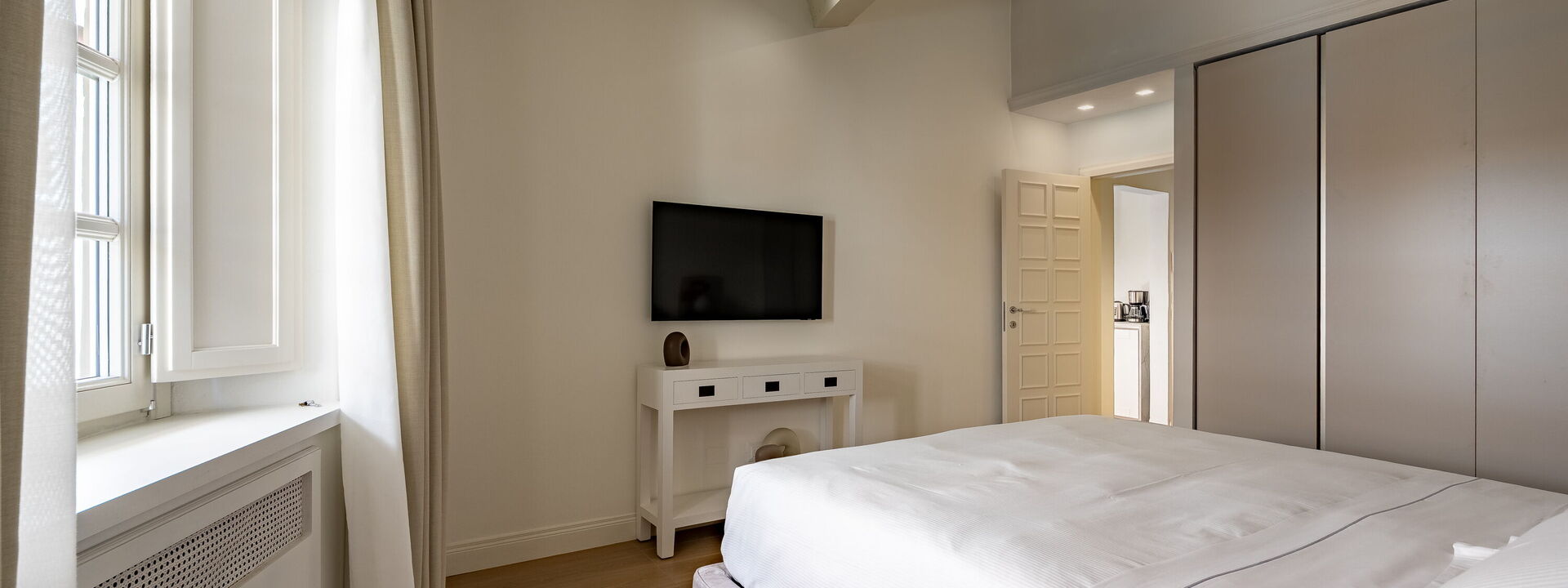 Deservi Charming Apartments - Deservi Charming Apartments 5: Autunno, Camera da letto, Estate, Inverno, Primavera