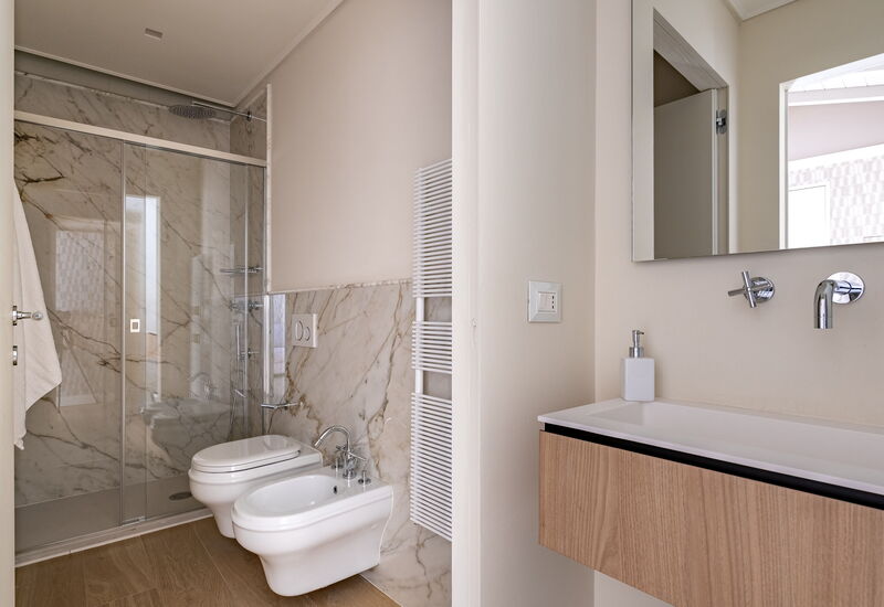 Deservi Charming Apartments - Deservi Charming Apartments 10: Automne, Été, Hiver, Printemps, Salle de bain