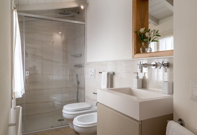 Deservi Charming Apartments - Deservi Charming Apartments 9: Automne, Été, Hiver, Printemps, Salle de bain