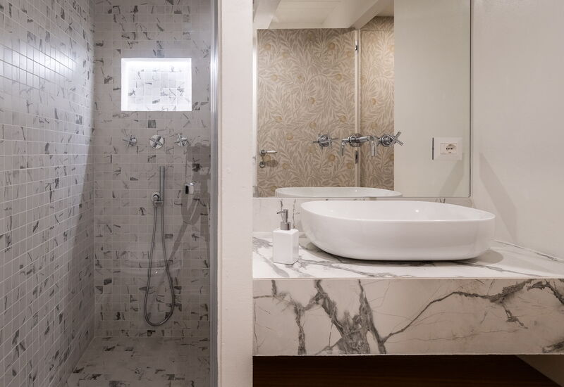 Deservi Charming Apartments - Deservi Charming Apartments 7: Automne, Été, Hiver, Printemps, Salle de bain