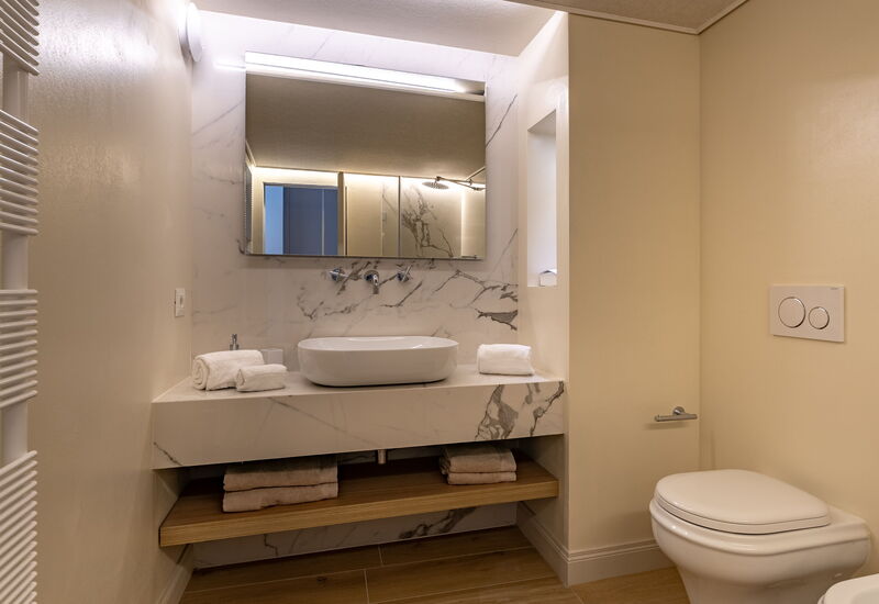 Deservi Charming Apartments - Deservi Charming Apartments 11: Automne, Été, Hiver, Printemps, Salle de bain