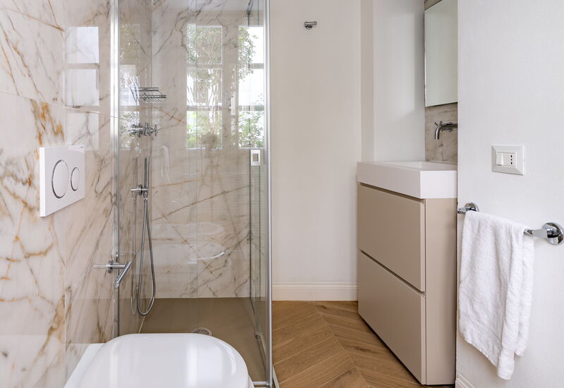 Deservi Charming Apartments - Deservi Charming Apartments 3: Automne, Été, Hiver, Printemps, Salle de bain