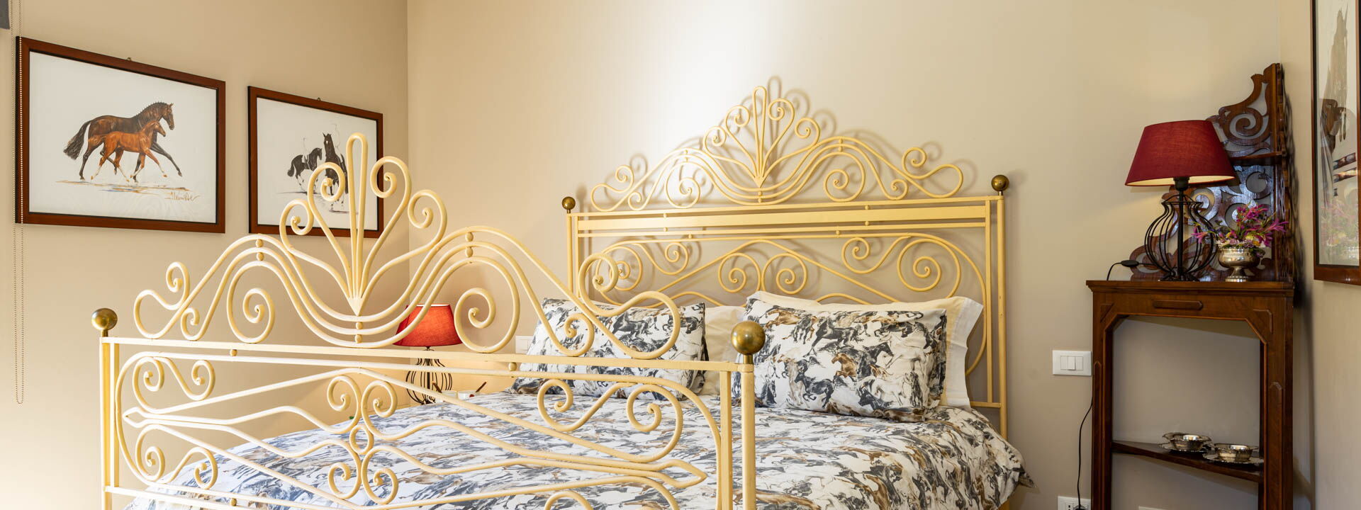 Villa Airone Tegoni, Pool, Radicondoli: Autunno, Camera da letto, Estate, Primavera