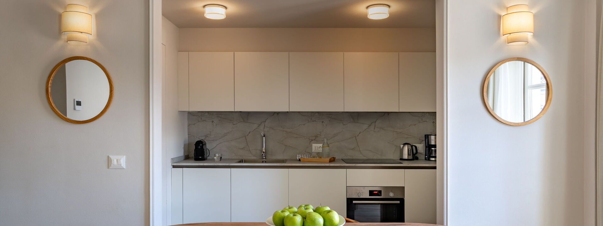 Elegant Apartments Near The Duomo - Deservi Elegant Apt. Botticelli: Frühling, Herbst, Küche, Sommer, Winter, Wohnzimmer