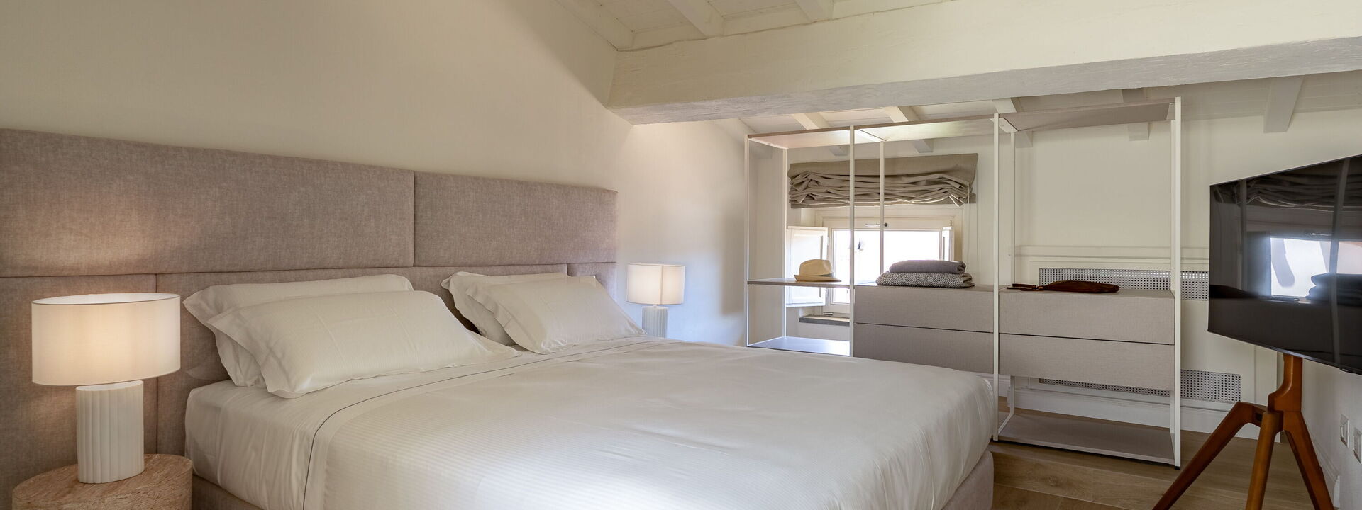 Elegant Apartments Near The Duomo - Deservi Elegant Apt. Botticelli: Frühling, Herbst, Schlafzimmer, Sommer, Winter