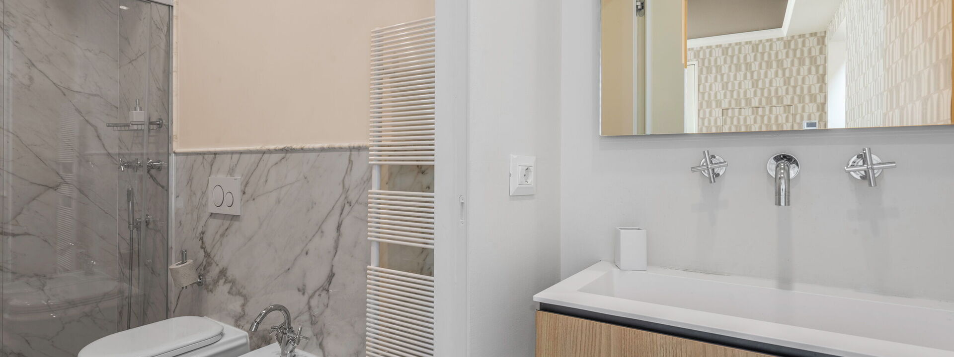 Elegant Apartments Near The Duomo - Deservi Elegant Apt. Petrarca: Autunno, Bagno, Estate, Inverno, Primavera