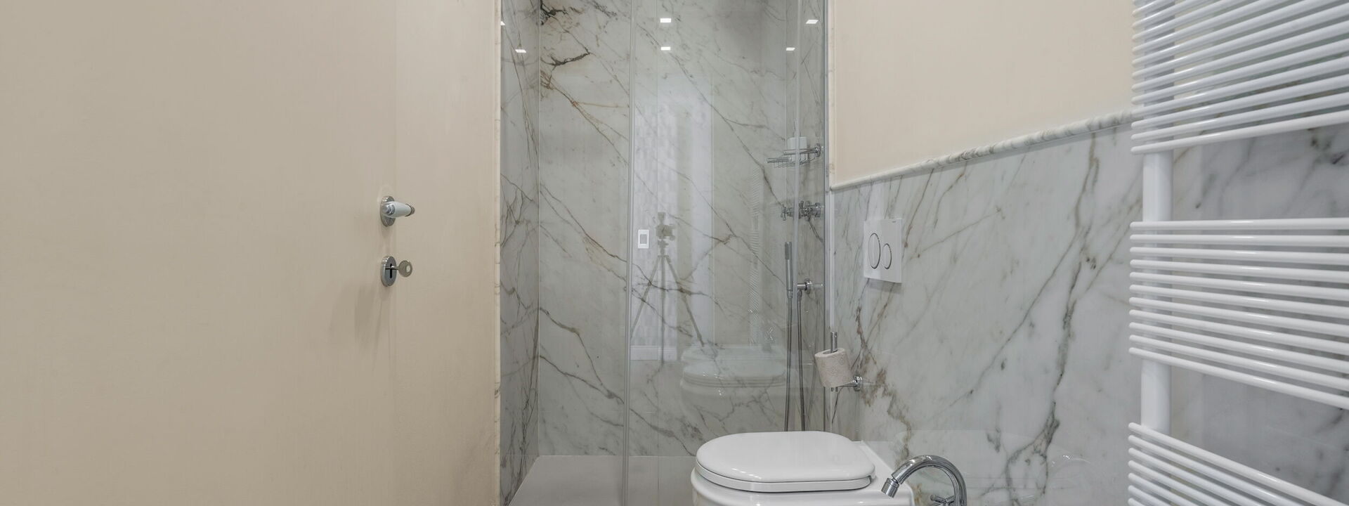 Elegant Apartments Near The Duomo - Deservi Elegant Apt. Petrarca: Autunno, Bagno, Estate, Inverno, Primavera