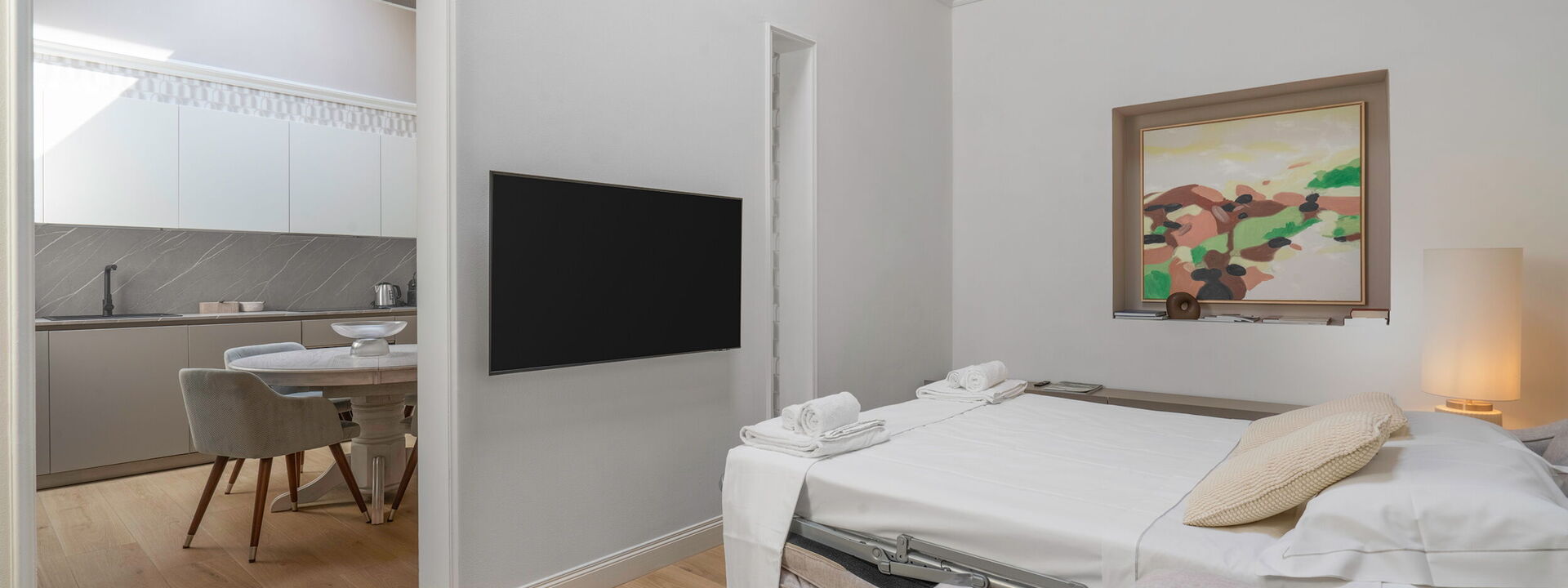 Elegant Apartments Near The Duomo - Deservi Elegant Apt. Petrarca: Autunno, Estate, Inverno, Primavera, Soggiorno