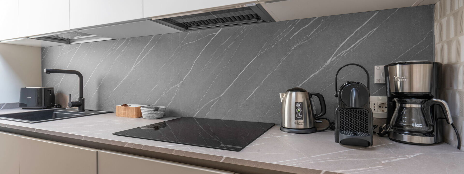 Elegant Apartments Near The Duomo - Deservi Elegant Apt. Petrarca: Autunno, Cucina, Estate, Inverno, Primavera