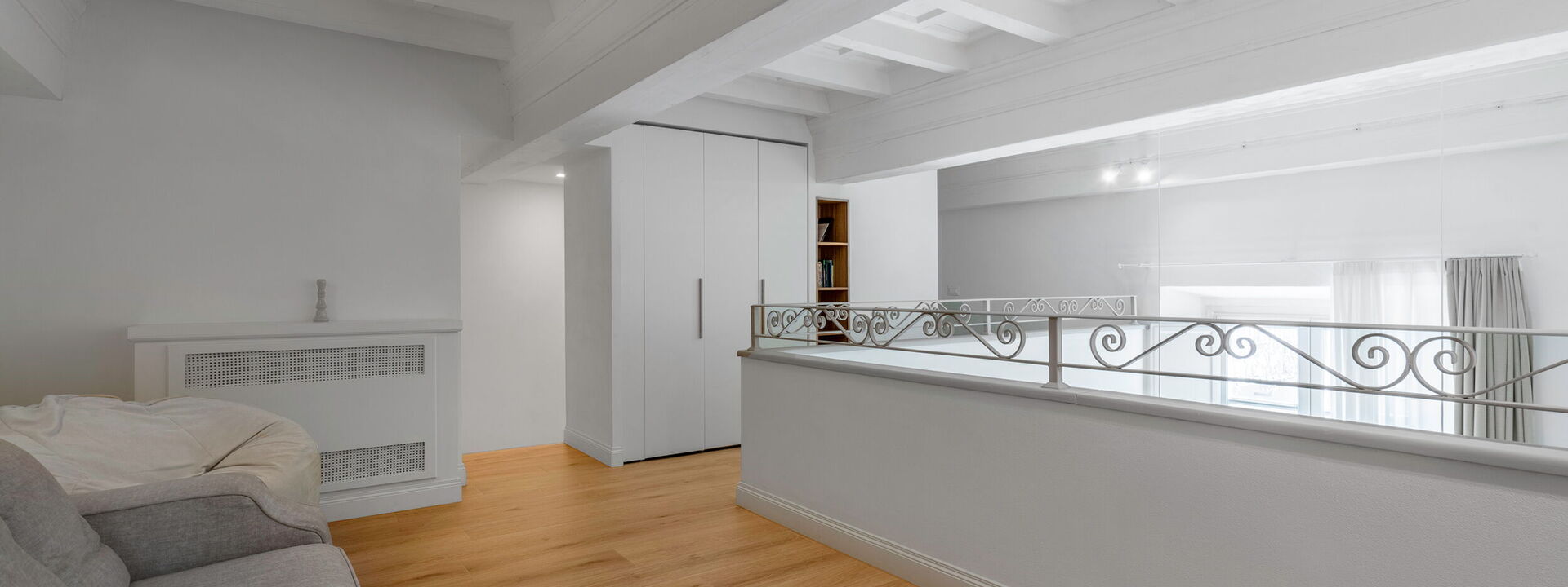 Elegant Apartments Near The Duomo - Deservi Elegant Apt. Giotto: Frühling, Herbst, Sommer, Wohnzimmer