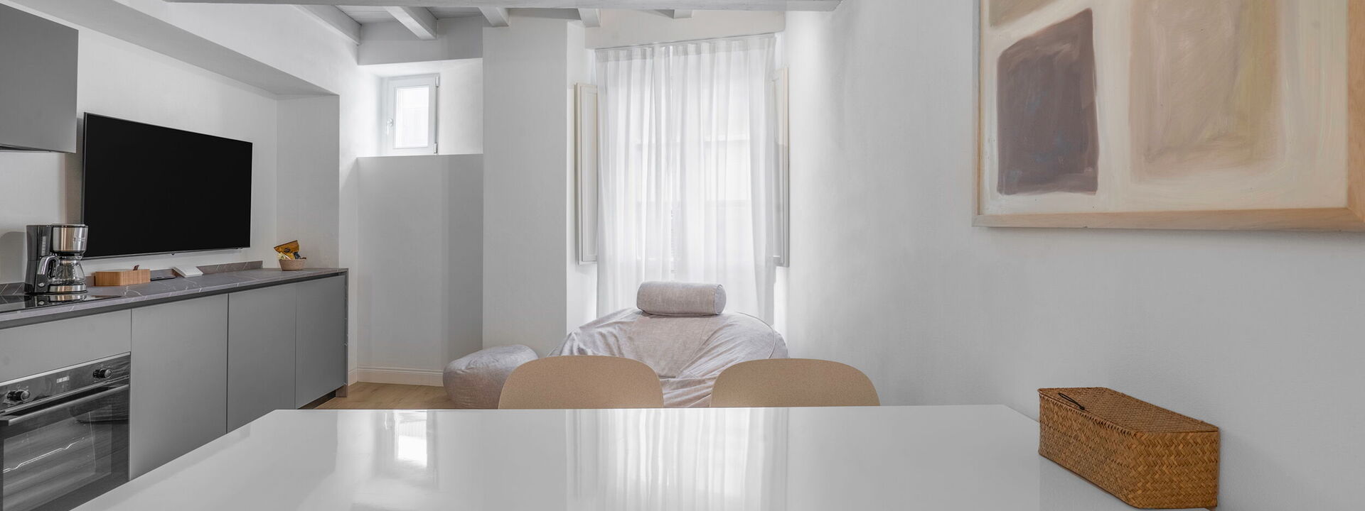 Elegant Apartments Near The Duomo - Deservi Elegant Apt. Brunelleschi: Frühling, Herbst, Küche, Sommer, Winter, Wohnzimmer