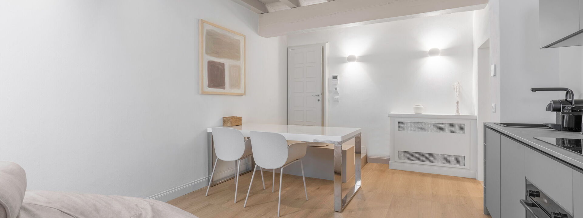 Elegant Apartments Near The Duomo - Deservi Elegant Apt. Brunelleschi: Frühling, Herbst, Küche, Sommer, Winter, Wohnzimmer