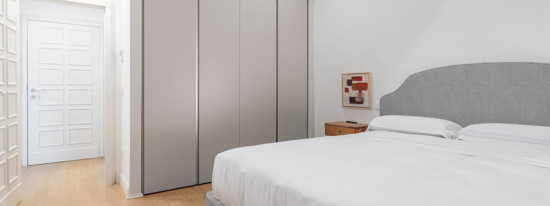 Elegant Apartments Near The Duomo - Deservi Elegant Apt. Leonardo: Autumn, Bedroom, Spring, Summer, Winter