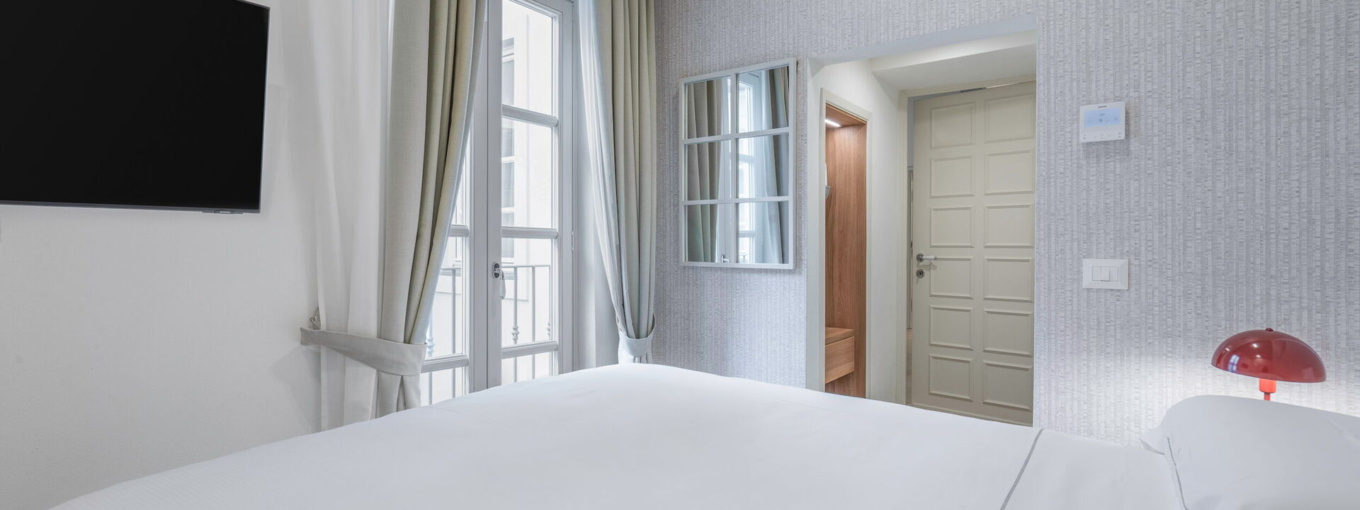 Elegant Apartments Near The Duomo - Deservi Elegant Apt. Dante: Frühling, Herbst, Schlafzimmer, Sommer, Winter