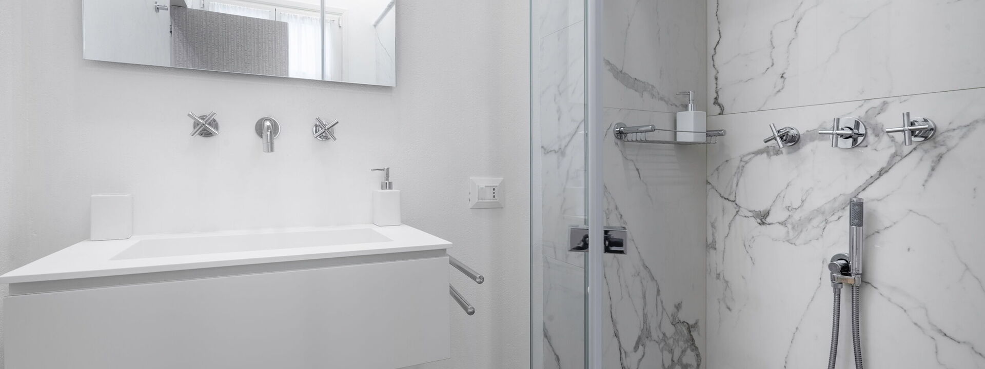 Elegant Apartments Near The Duomo - Deservi Elegant Apt. Dante: Bad, Frühling, Herbst, Sommer, Winter