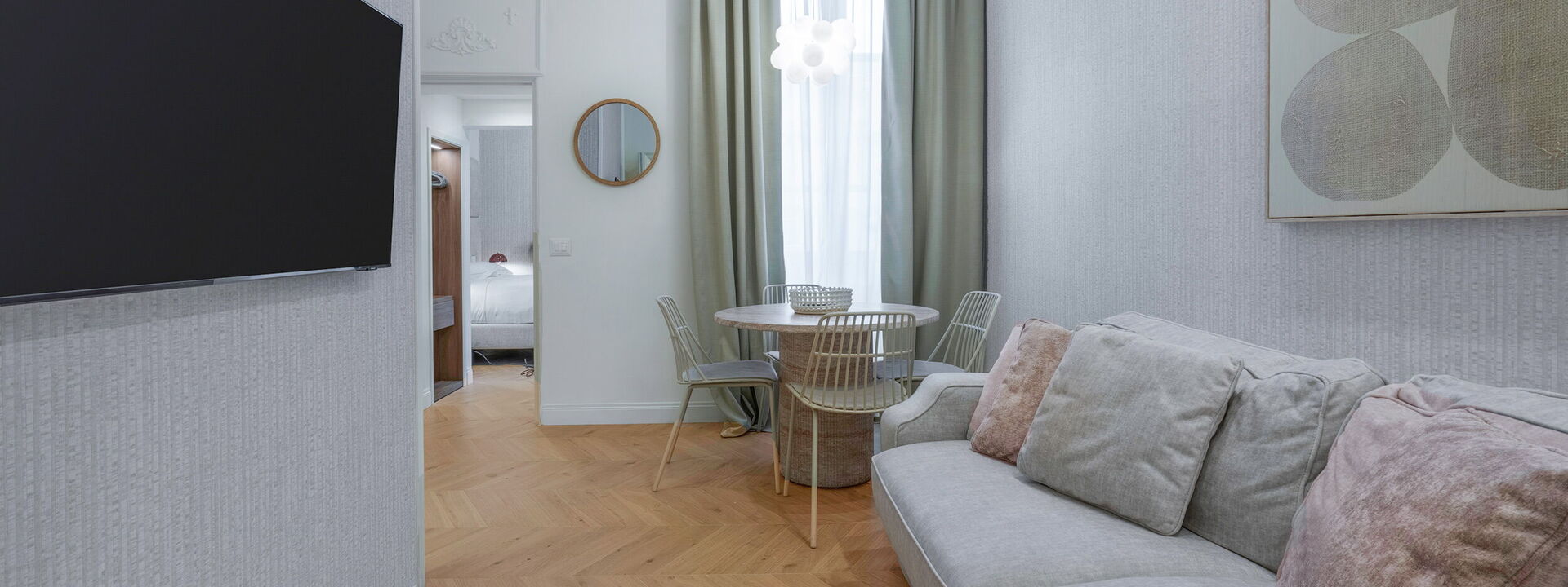 Elegant Apartments Near The Duomo - Deservi Elegant Apt. Dante: Frühling, Herbst, Küche, Sommer, Winter, Wohnzimmer