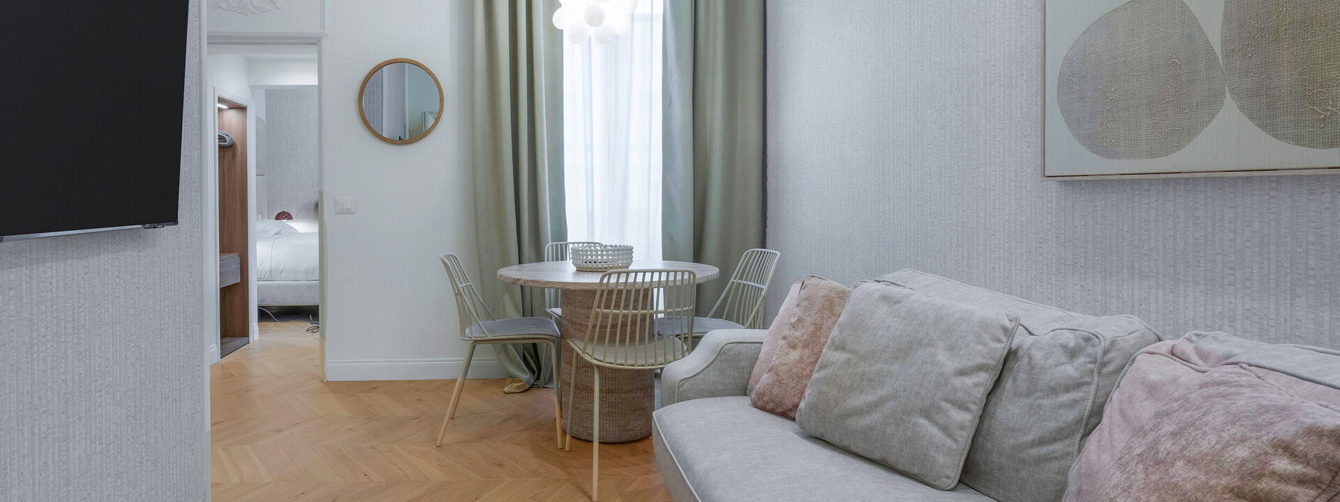 Elegant Apartments Near The Duomo - Deservi Elegant Apt. Dante: Frühling, Herbst, Küche, Sommer, Winter, Wohnzimmer