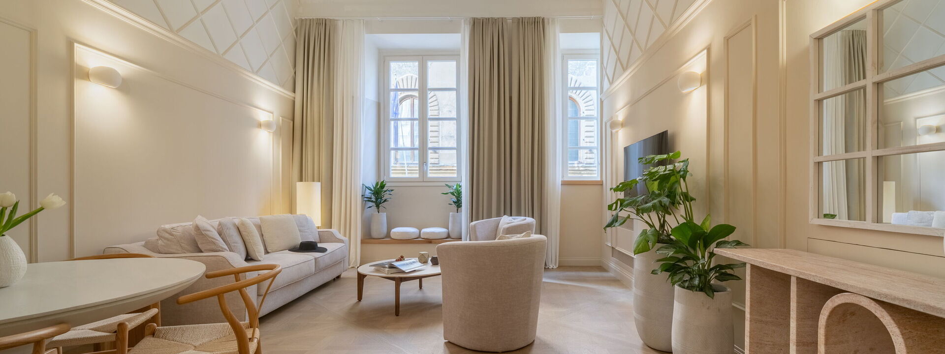 Elegant Apartments Near The Duomo - Deservi Elegant Apt. Michelangelo: Frühling, Herbst, Sommer, Winter, Wohnzimmer