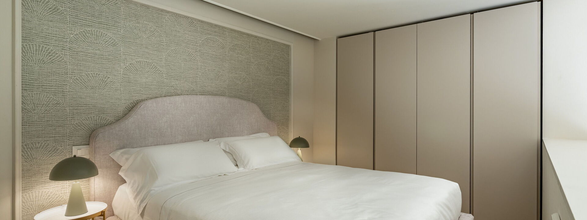 Elegant Apartments Near The Duomo - Deservi Elegant Apt. Vasari: Frühling, Herbst, Schlafzimmer, Sommer, Winter