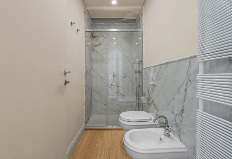 Elegant Apartments Near The Duomo - Deservi Elegant Apt. Petrarca: Automne, Été, Hiver, Printemps, Salle de bain