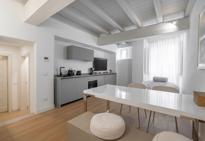 Elegant Apartments Near The Duomo - Deservi Elegant Apt. Brunelleschi: Automne, Cuisine, Été, Hiver, Printemps, Salon