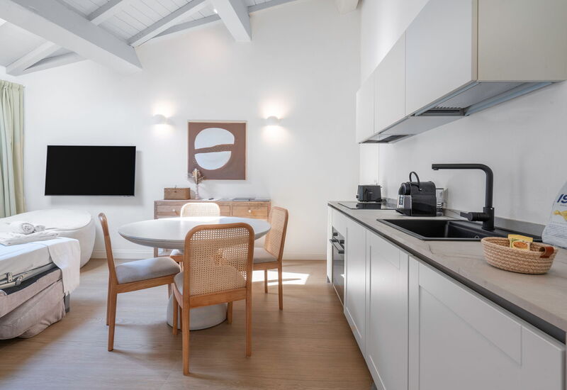 Elegant Apartments Near The Duomo - Deservi Elegant Apt. Leonardo: Automne, Cuisine, Été, Hiver, Printemps, Salon