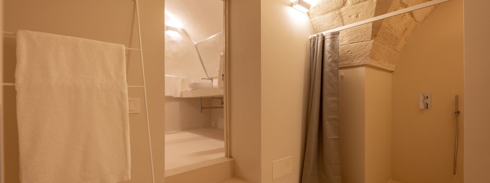 Palazzo Villani Lubelli: Autunno, Bagno, Estate, Primavera