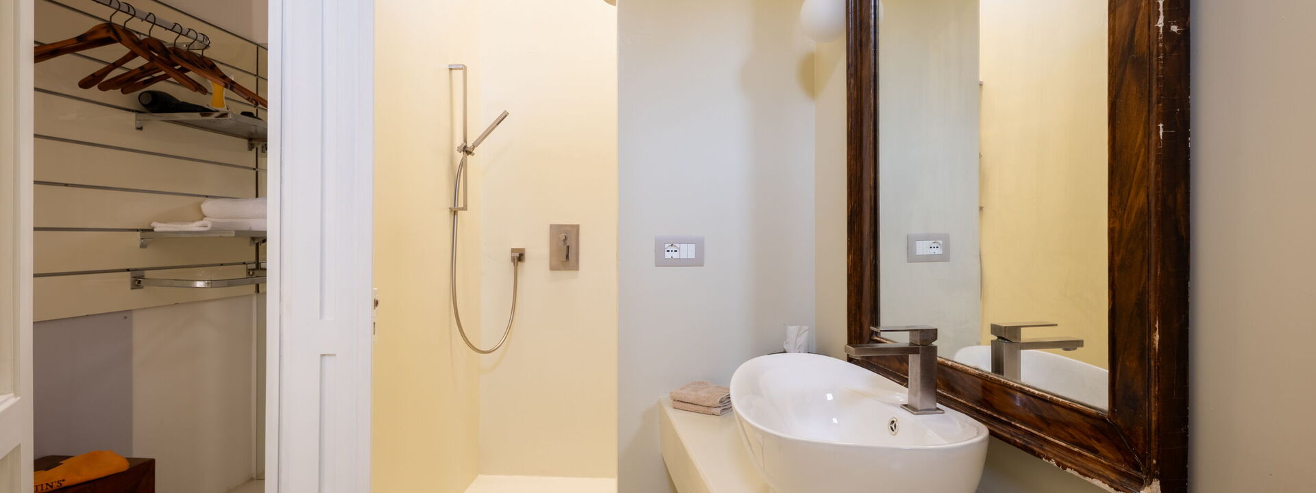 Palazzo Villani Lubelli: Autunno, Bagno, Estate, Primavera