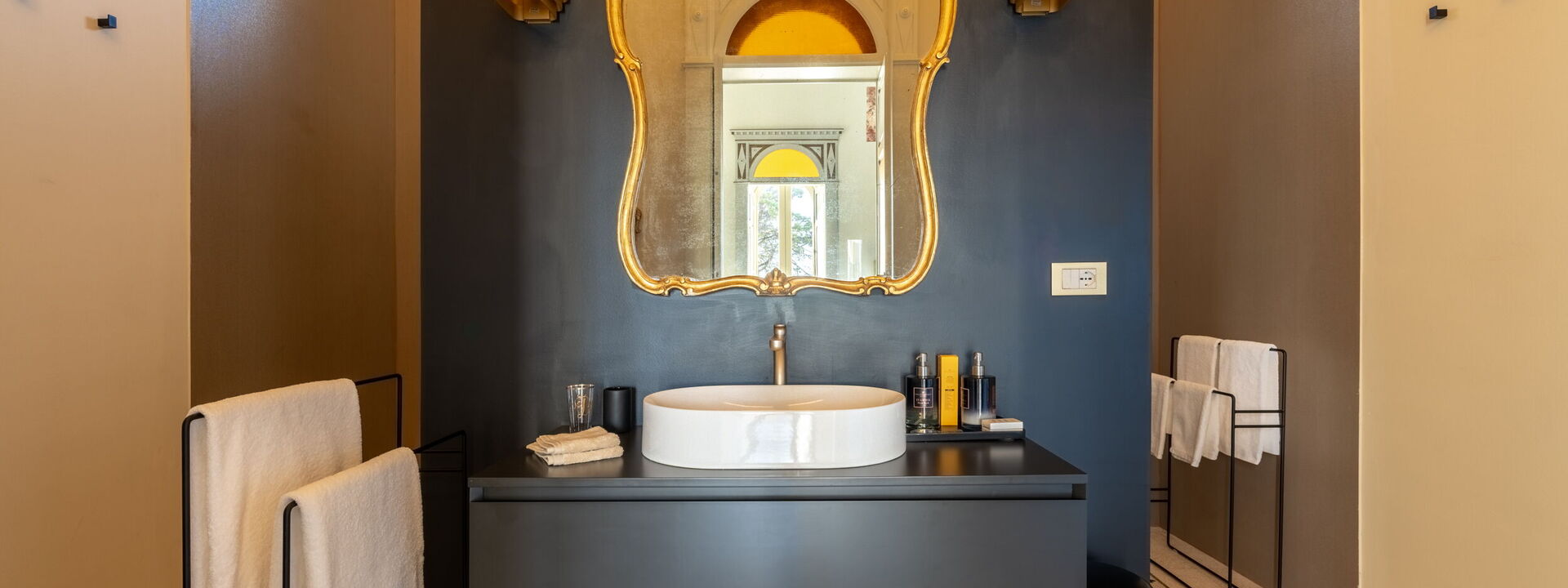 Palazzo Villani Lubelli: Autunno, Bagno, Estate, Primavera