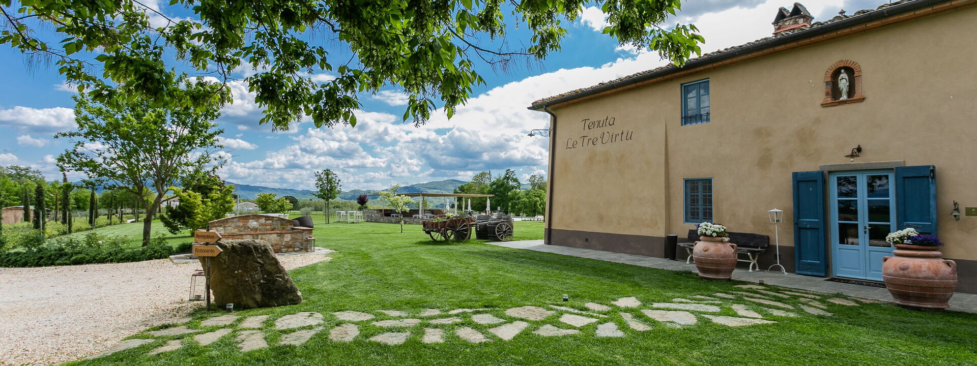 Le Tre Virtù Luxury Relais, Private Pool, Mugello: Autunno, Estate, Esterni, Primavera