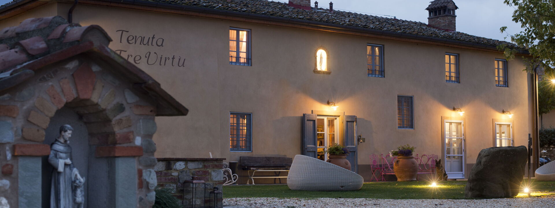 Le Tre Virtù Luxury Relais, Private Pool, Mugello: Autunno, Estate, Esterni, Primavera